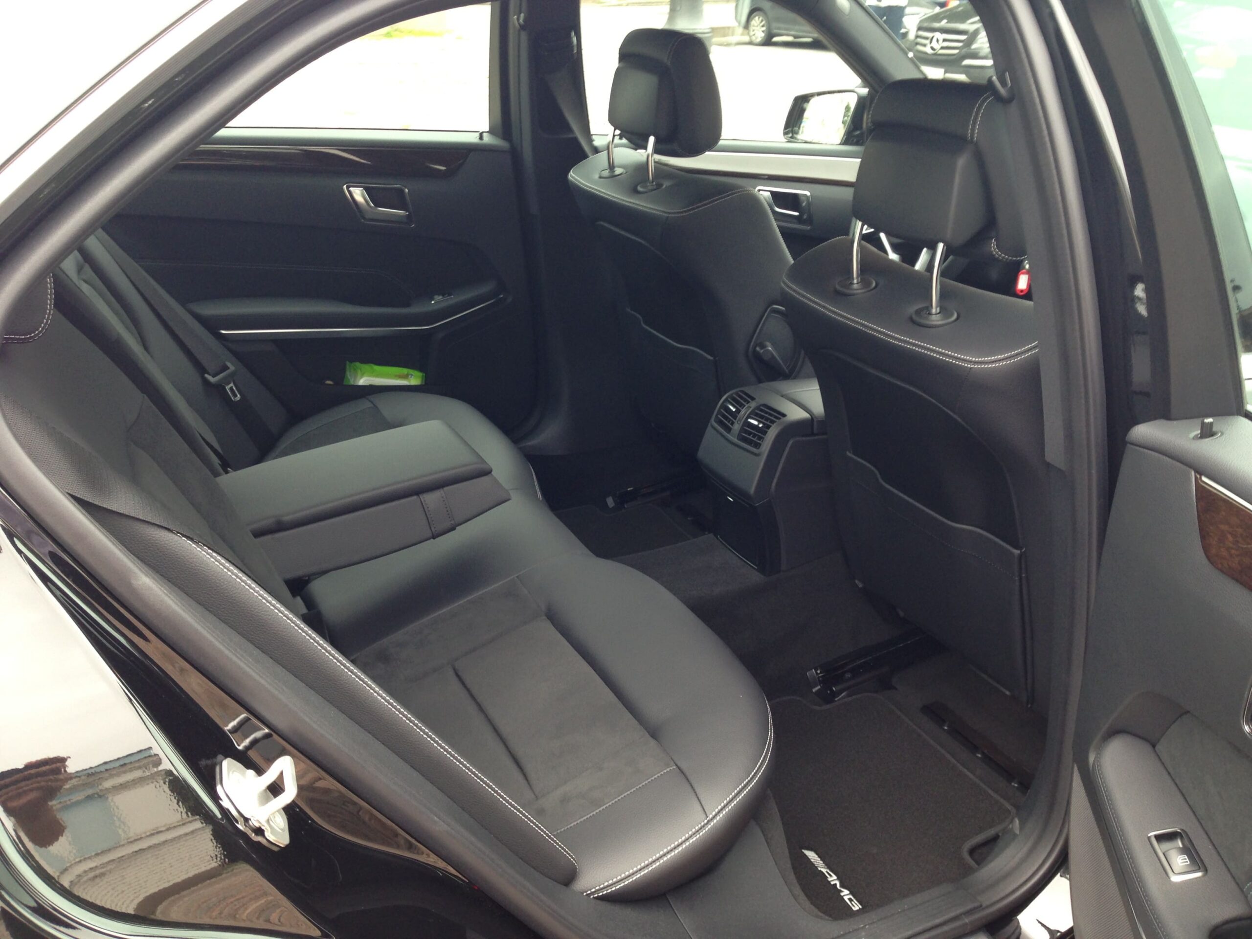 Mercedes-Benz E-Class - фото 4