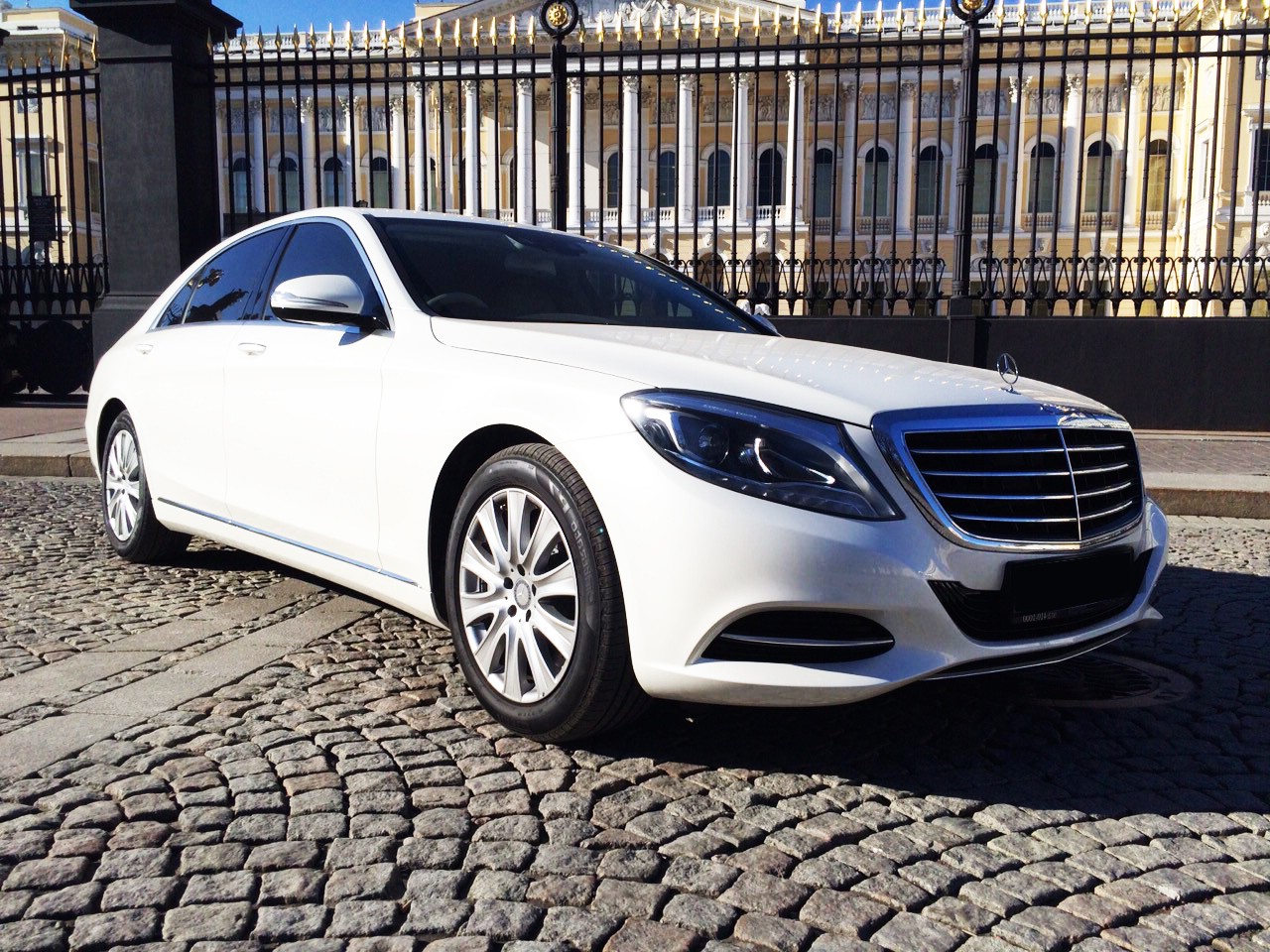 Mercedes-Benz S-Class - фото 1