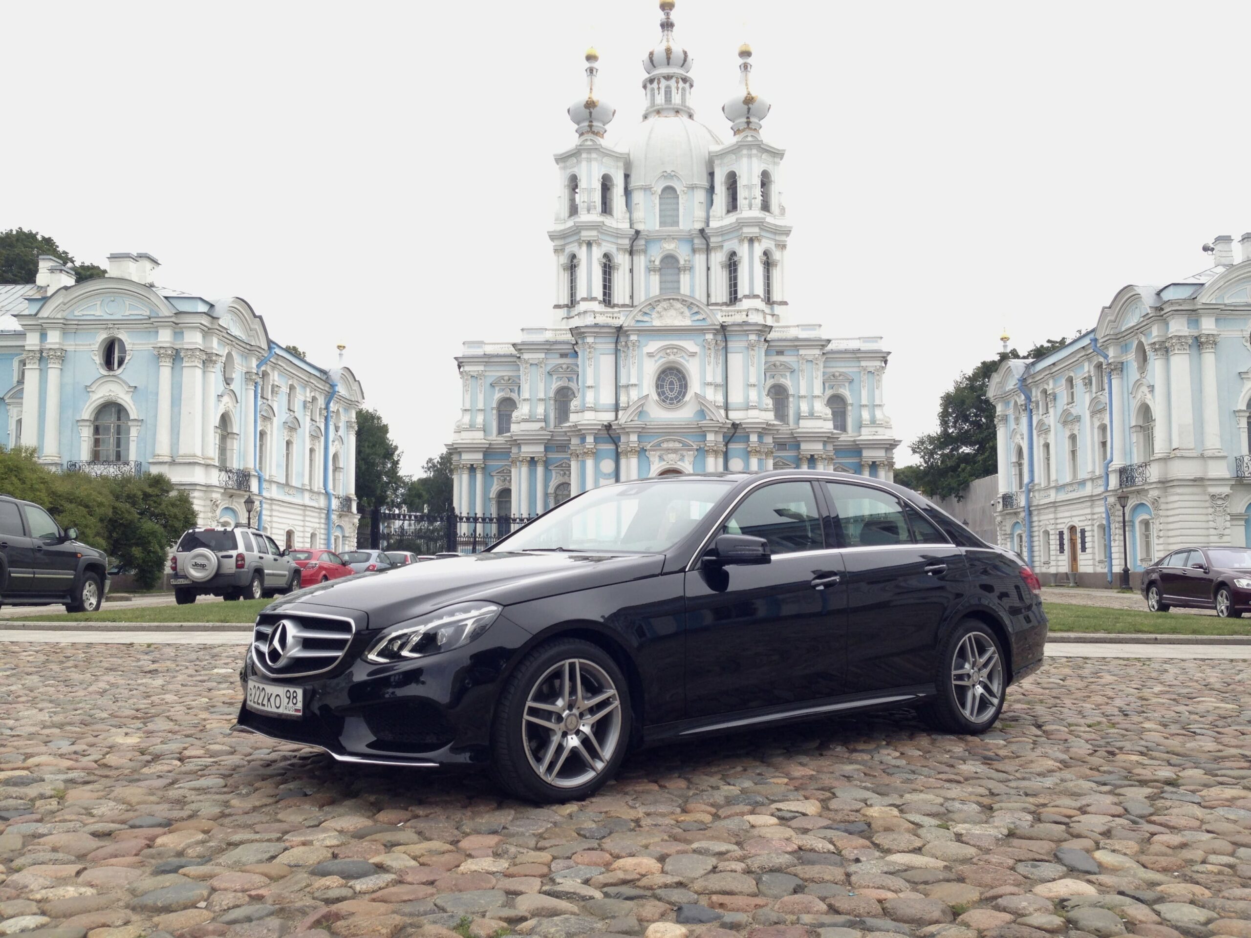 Mercedes-Benz E-Class - фото 1
