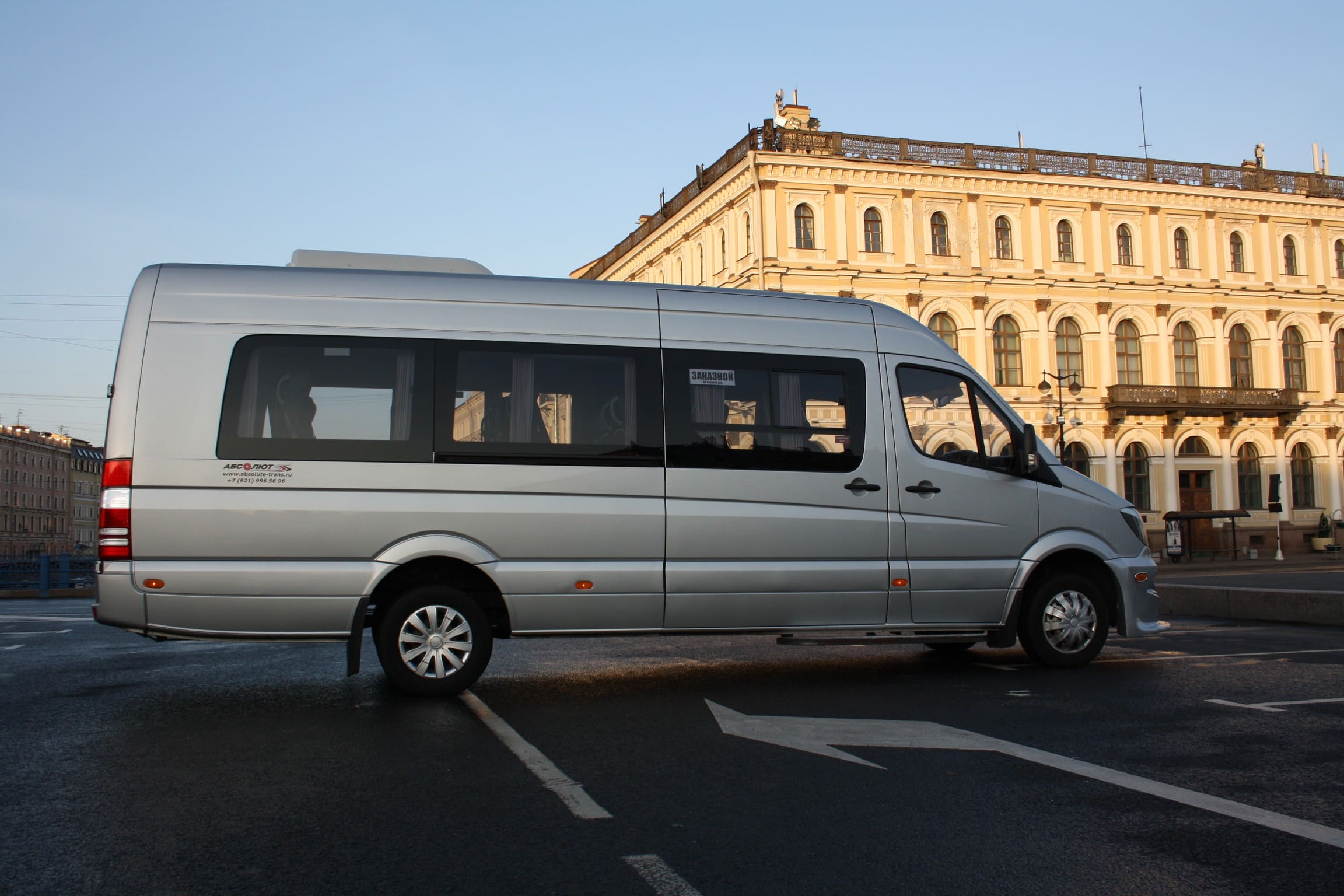 Mercedes Sprinter (серебристый) - фото 3