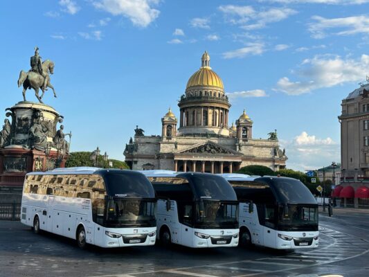 Обновление автопарка: 10 новых автобусов Zhong Tong и Yutong
